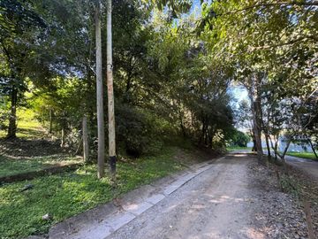 VENTA DE TERRENO EN LOS PERALES 2107,28M2