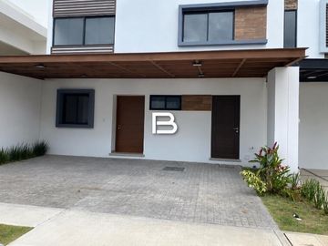Casa en Residencial Río