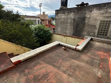 VENTA CASA C/COCHERA ZONA PARQUE SAN MARTIN