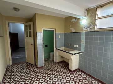 VENTA CASA C/COCHERA ZONA PARQUE SAN MARTIN