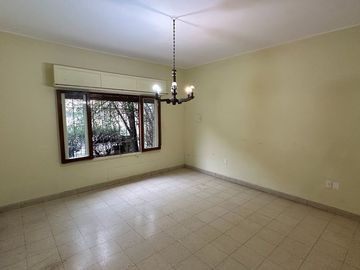 VENTA CASA C/COCHERA ZONA PARQUE SAN MARTIN