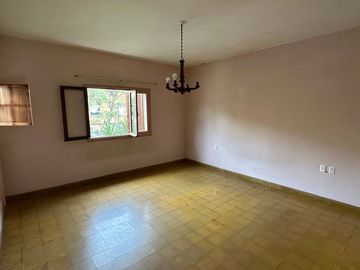 VENTA CASA C/COCHERA ZONA PARQUE SAN MARTIN