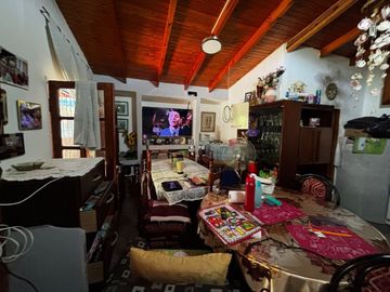 VENTA CASA 3 DORMITORIOS PRE FABRICADA LOS PERALES