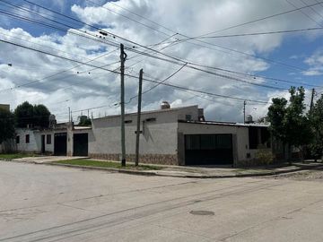 VENTA-CASA 3 DORMITORIOS-156 M2-A. COMEDERO
