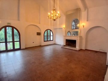 CASONA EN ALQUILER COMERCIAL B° ALTO LA VIÑA