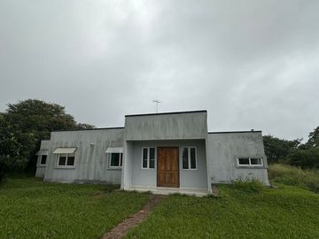 VENTA CASA COUNTRY LAS DELICIAS 3 DORM + PILETA