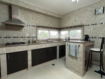VENTA CASA COUNTRY LAS DELICIAS 3 DORM + PILETA