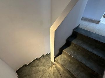 VENTA DUPLEX 94M2 2 DORM – B° POLICIAL HUAICO