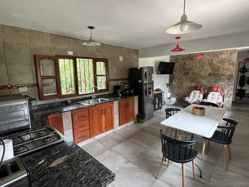VENTA EXCELENTE PROPIEDAD EN LOS ALISOS