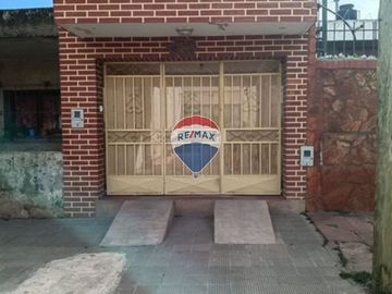VENTA CASA EN SAN PEDRITO, 3 HABITACIONES.