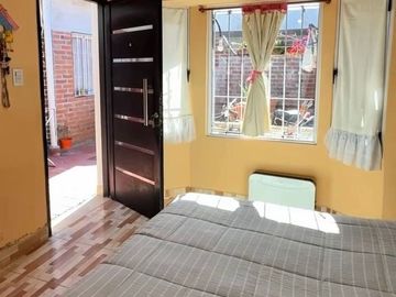 VENTA CASA EN SAN PEDRITO, 3 HABITACIONES.