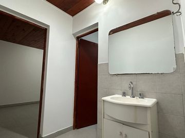 VENTA CASA 1 DORMITORIO VILLA JARDÍN DE REYES