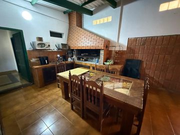 VENTA CASA 3 DORM. 1620 m² - YALA