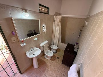 VENTA CASA 3 DORM. 1620 m² - YALA