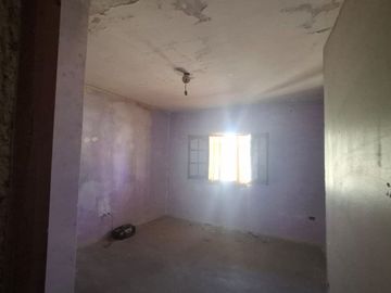 VENTA DE CASA A REFACIONAR B° BALCON, 3 AMBIENTES