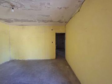 VENTA DE CASA A REFACIONAR B° BALCON, 3 AMBIENTES