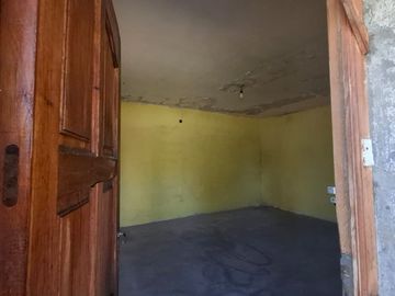 VENTA DE CASA A REFACIONAR B° BALCON, 3 AMBIENTES
