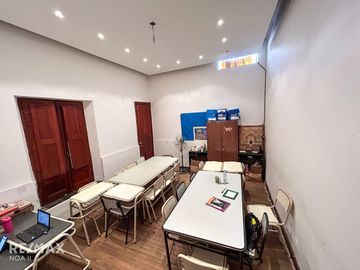 VENTA CASA 6 DORM B°CENTRO