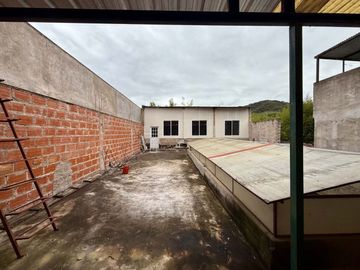 VENTA GALPÓN + DEPTO B° CERRO LAS ROSAS