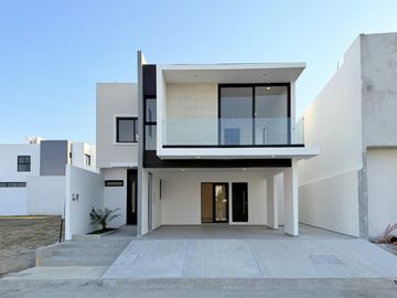 Casa Nueva en Venta Lomas del Dorado