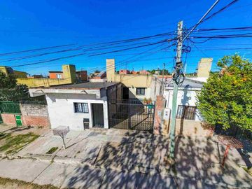 VENTA CASA 4 DORMITORIOS B° BICENTENARIO ALTO C.