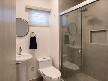 CASA DE UN PISO EN ZONA RELIZ