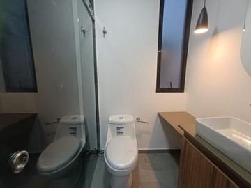 Casa muy amplia en venta en Parque Aguascalientes, Barrio Cascatta lomas 3 Puebla