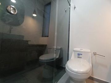Casa muy amplia en venta en Parque Aguascalientes, Barrio Cascatta lomas 3 Puebla