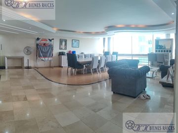Departamento en Venta, Interlomas Oportunidad, Vista Espectacular para Remodelar