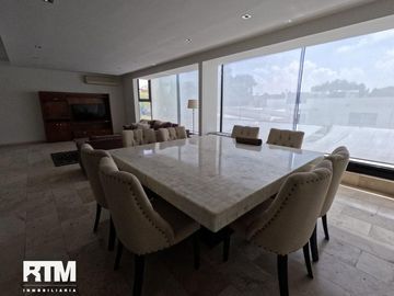 Se VENDE Departamento amueblado en Jacarandas