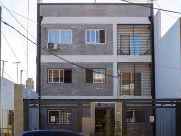 VENTA DEPARTAMENTO 3 AMBIENTES RAMOS con COCHERA