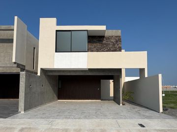 CASA MARIA  EN PREVENTA EN PUNTO LOMAS