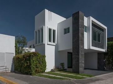 Casa en condominio en  Venta Fraccionamiento Lomas de Angelópolis II, Clúster Puebla Blanca, Puebla