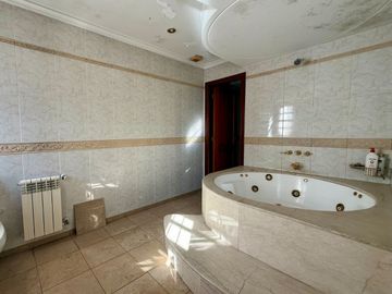 VENTA CASA 5 AMBIENTES EN RAMOS MEJIA