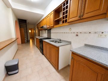 CASA VENTA RAMOS MEJÍA 4 AMBIENTES