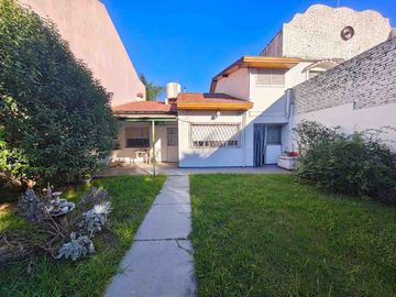 CASA VENTA RAMOS MEJÍA 4 AMBIENTES