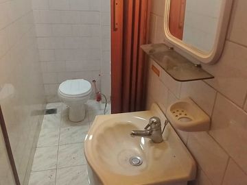 VENTA DE CASA 6 AMBIENTES EN RAMOS MEJÍA