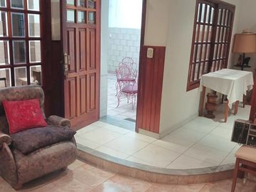 VENTA DE CASA 6 AMBIENTES EN RAMOS MEJÍA