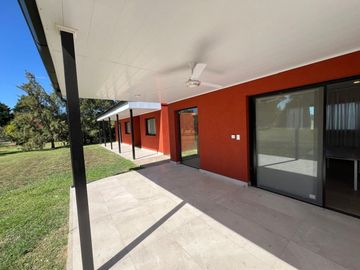 VENTA CASA  LAS GOLONDRINAS GOLF  LUJAN