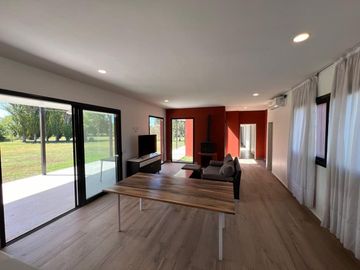 VENTA CASA  LAS GOLONDRINAS GOLF  LUJAN