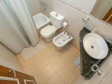 VENTA CASA 5 AMBIENTES VILLA DEL PARQUE