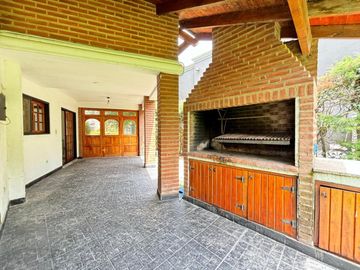 VENTA CASA 5 AMBIENTES EL CASCO DE MORENO
