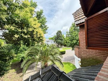 VENTA CASA 5 AMBIENTES EL CASCO DE MORENO