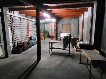 VENTA RAMOS MEJIA DEPOSITO CON DOS CASAS EN LOTE