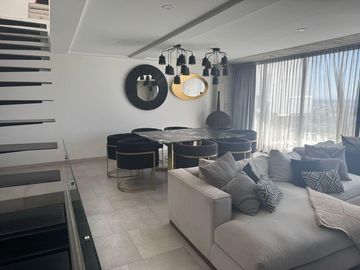 casa en venta en LOMAS PUNTA DEL ESTE con 4 recamaras