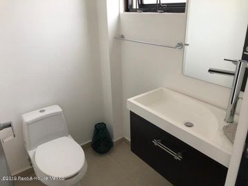 Ciudad del Sol casa de dos niveles en VENTA RAH3436