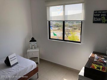 Ciudad del Sol casa de dos niveles en VENTA RAH3436