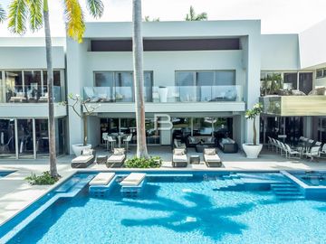 Mansión en Venta en Isla Dorada Cancún