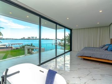 PokTaPok Casa En Venta Con Muelle