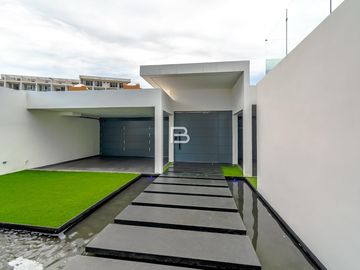 PokTaPok Casa En Venta Con Muelle